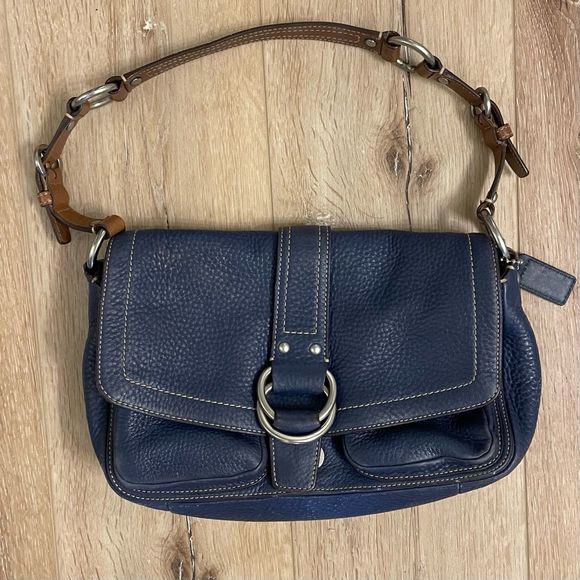 Coach Handbags - COACH Chelsea Pebbled Leather Purse